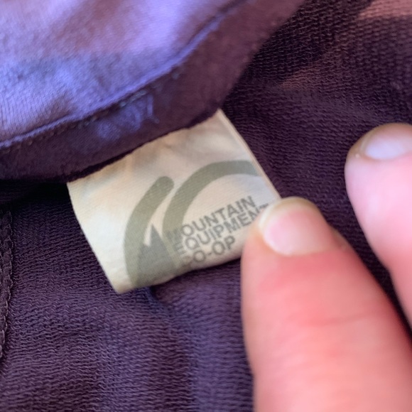 MEC Sweater - Picture 2 of 3